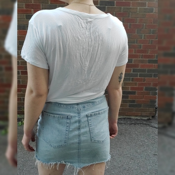 White Tie T-Shirt - Picture 2 of 3